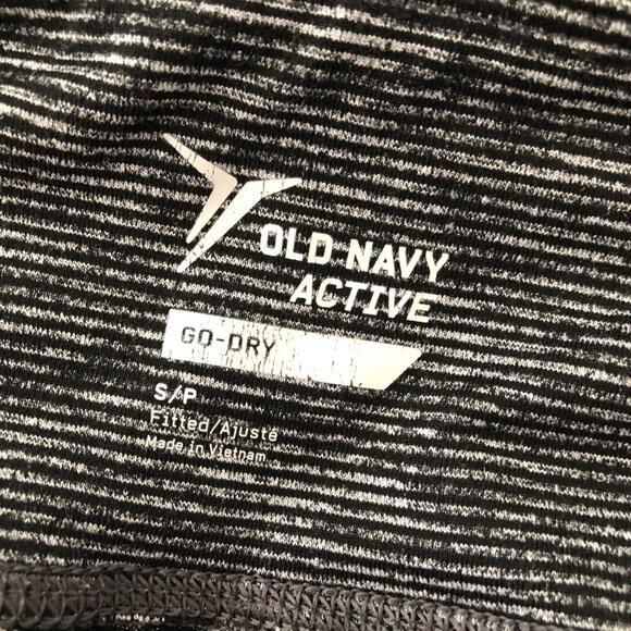 Old Navy Active Mini Stripe gray cropped leggings - Picture 4 of 5